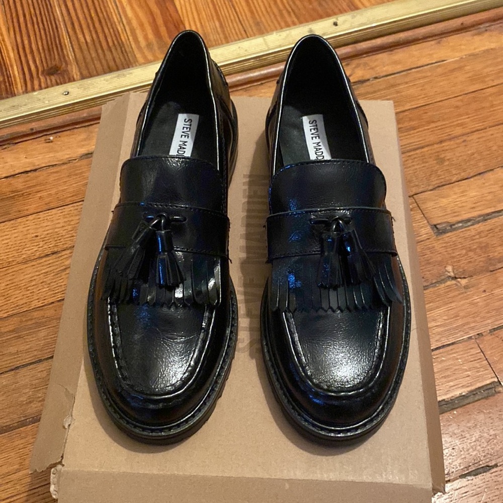 BRAND NEW - Steve Madden Minka loafers size 8.5